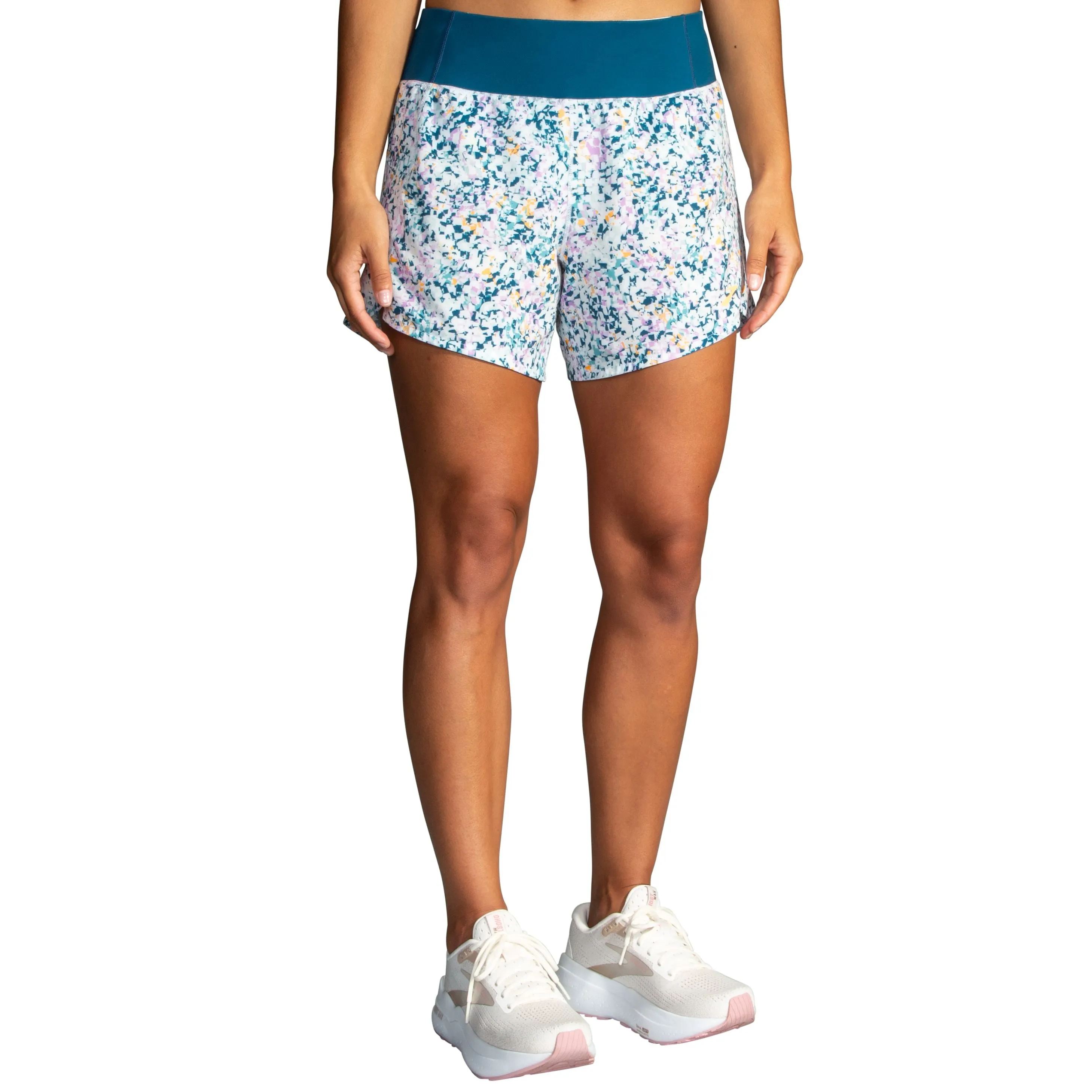 Brooks Women's Chaser 5" Short