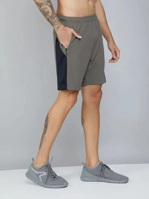 Men Colorblock Slim Fit Shorts with TECHNO DRY